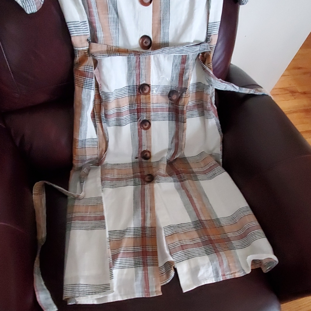 Dress - Picture 4 of 5
